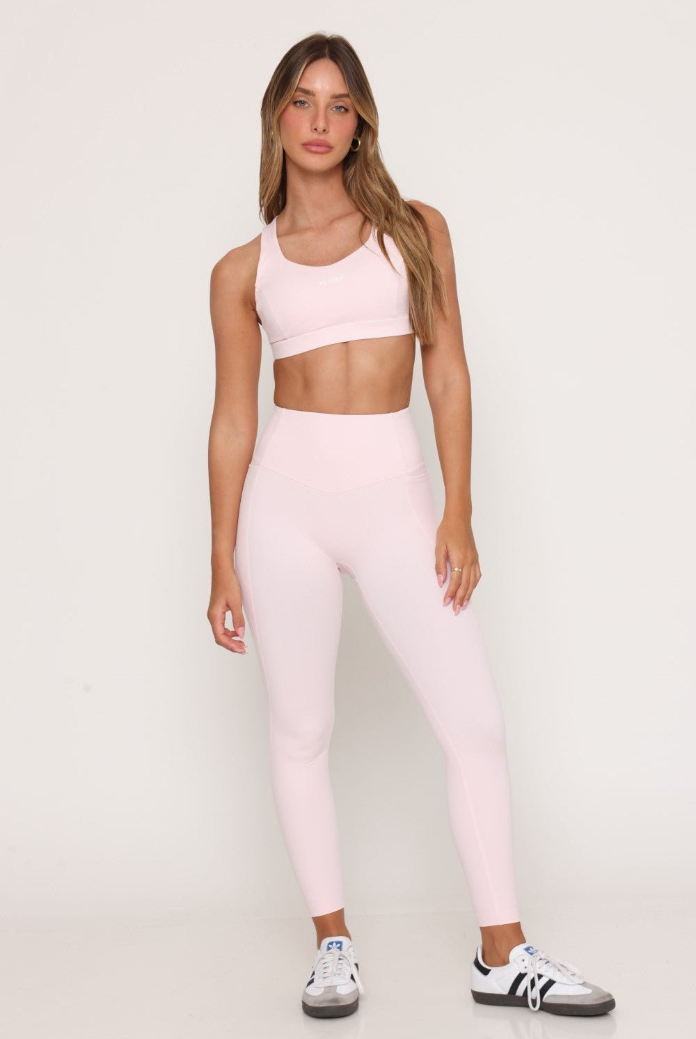 מה לובשים לפילאטיס? - המדריך המלא - Vlinks