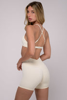 שורט V SCRUNCH FLOWER - Vlinks