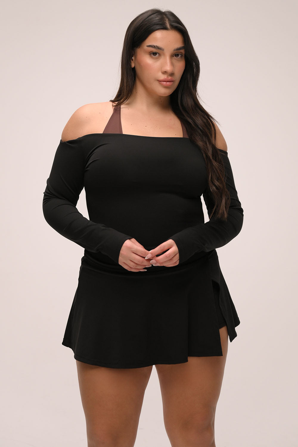 חצאית אקטיב לנשים עם שורט פנימי מובנה ושני כיסים צדדיים