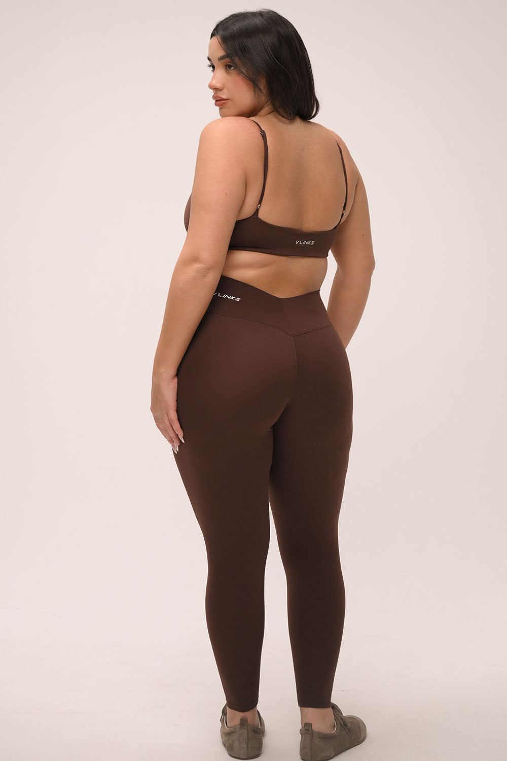 טייץ מחטב גבוה לנשים בגזרת וי בעיצוב חלק ללא כיווצים מבד נמתח ונושם