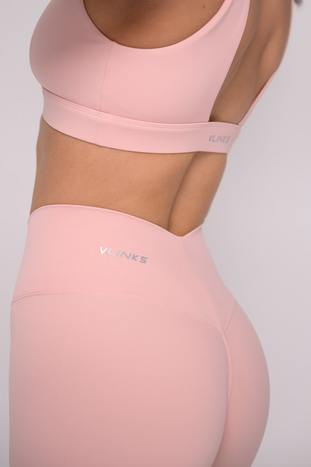 טופ DEEP V FLOWER - Vlinks