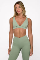 טופ DEEP V FLOWER - Vlinks