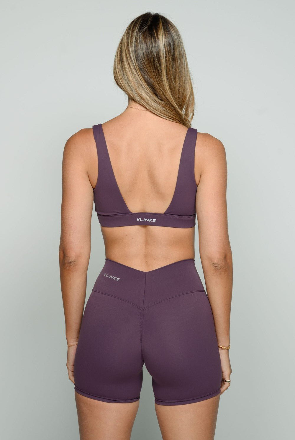 שורט V SCRUNCH FLOWER - Vlinks