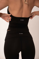 גופיית הלטר מחטבת לנשים עם גב פתוח מבד עבה ורך