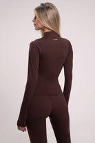 ג׳קט ספורט ארוך לנשים עם רוכסן מלא וגזרה מחטבת בעיצוב של מותג VLINKS